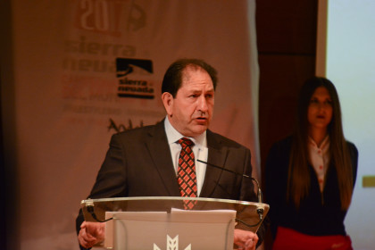 El presidente de la AEPD Granada, Antonio Rodríguez, en su intervención abriendo la Gala del Deporte