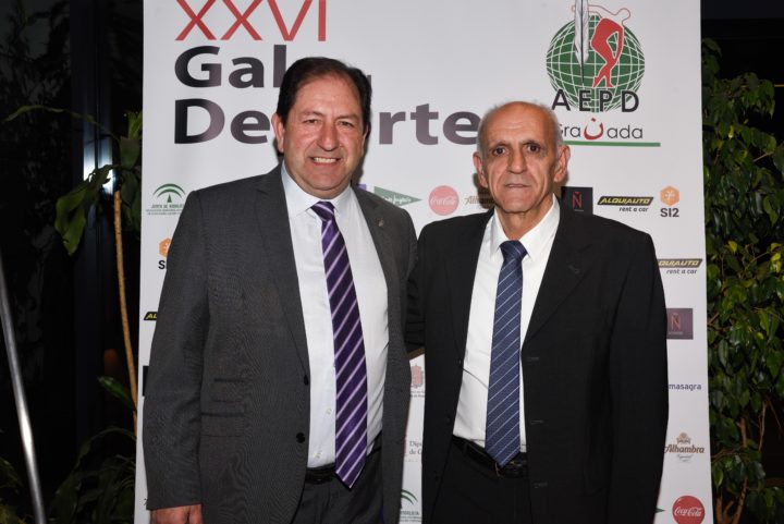 Aurelio Sánchez Vinuesa, acompañado por el presidente de la AEPD Granada