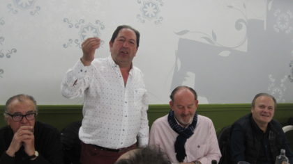Rodríguez muestra una papeleta ganadora
