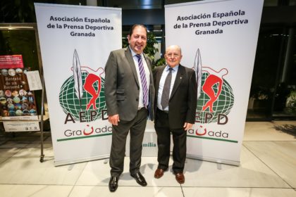 Antonio Jiménez Quiles con el presidente de la AEPD Granada
