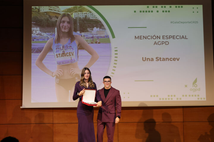 Una Stancev, campeona del mundo universitaria de salto de altura