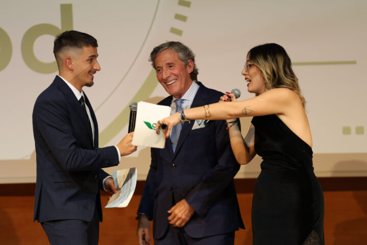 Jesús Álvarez, presidente de la AEPD y periodista de RTVE, arrancó varias risas desde el escenario.